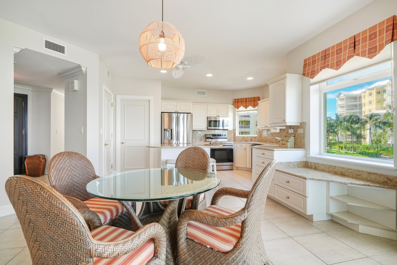 207 Beach Manor, Bayroc