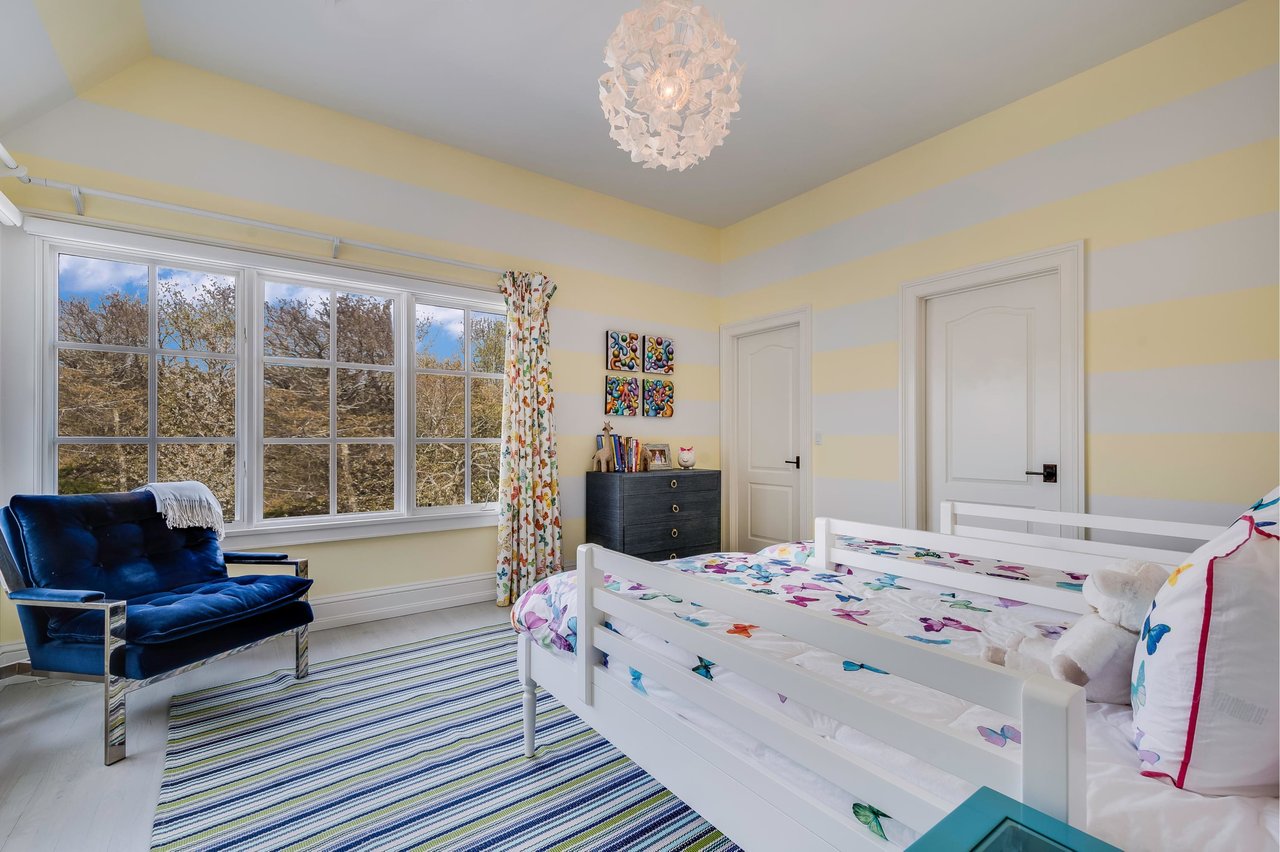 40 Barclay Dr