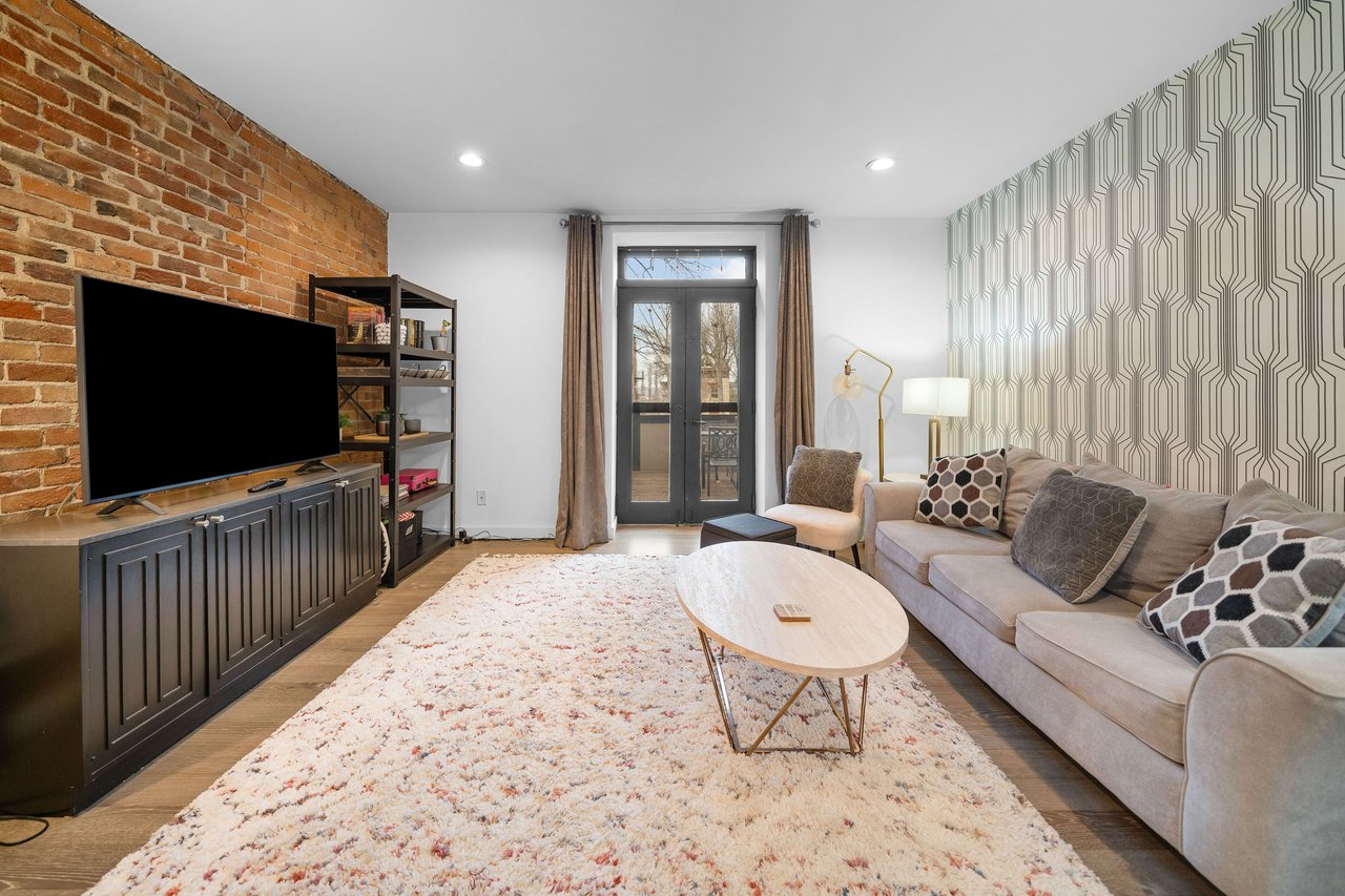 412 Liberty Hill #1B