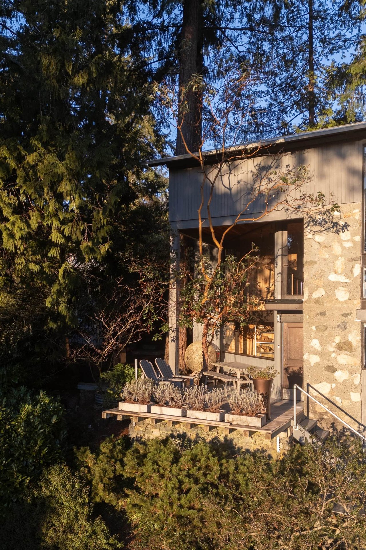 5757 Telegraph Trail, West Vancouver