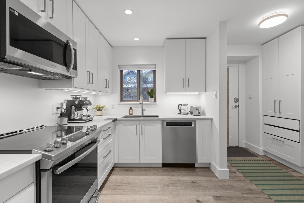 25-3102 Panorama Ridge