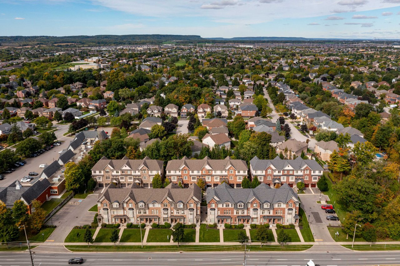 14-4165 Upper Middle Road Unit: 14