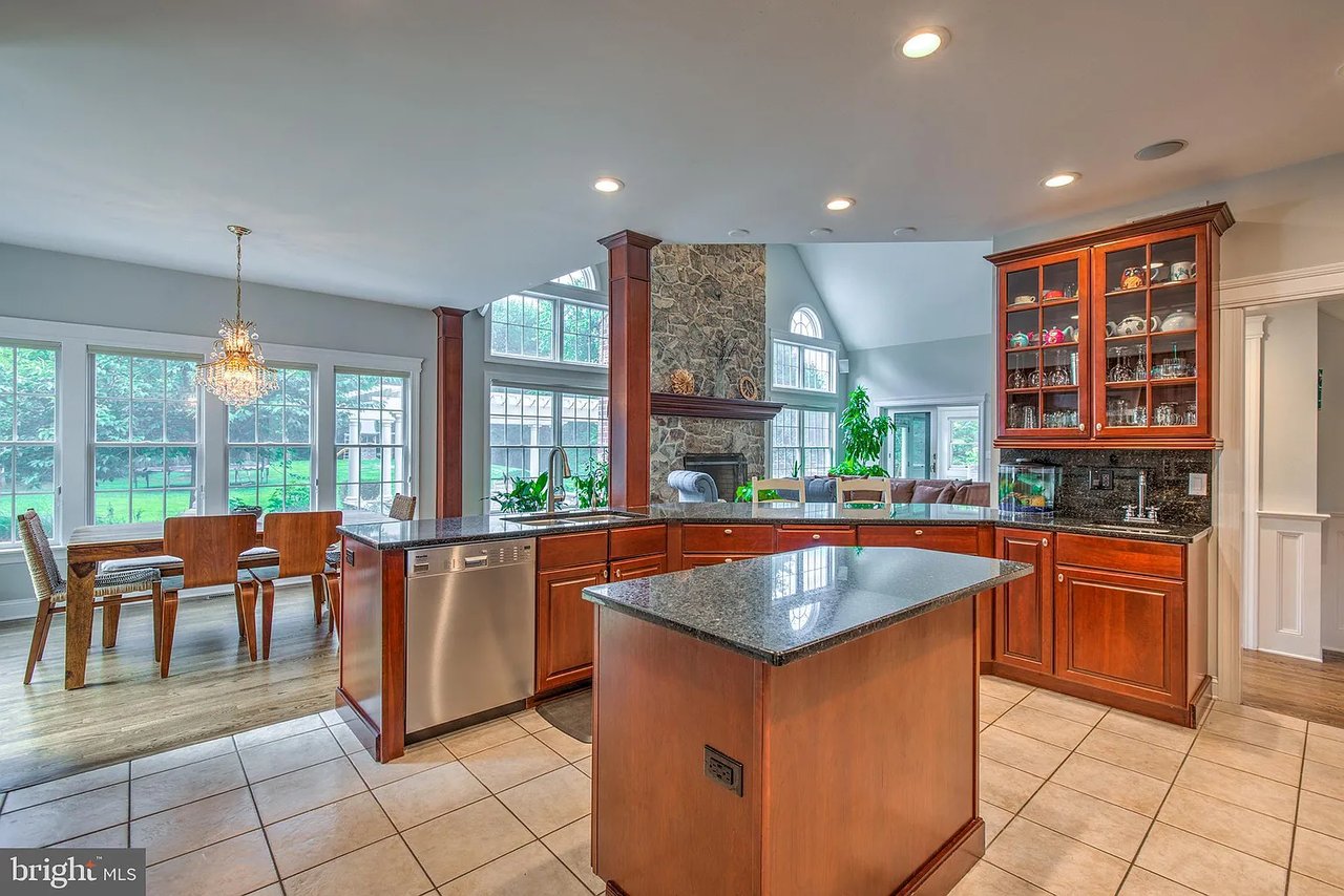 6 Rustic Dr