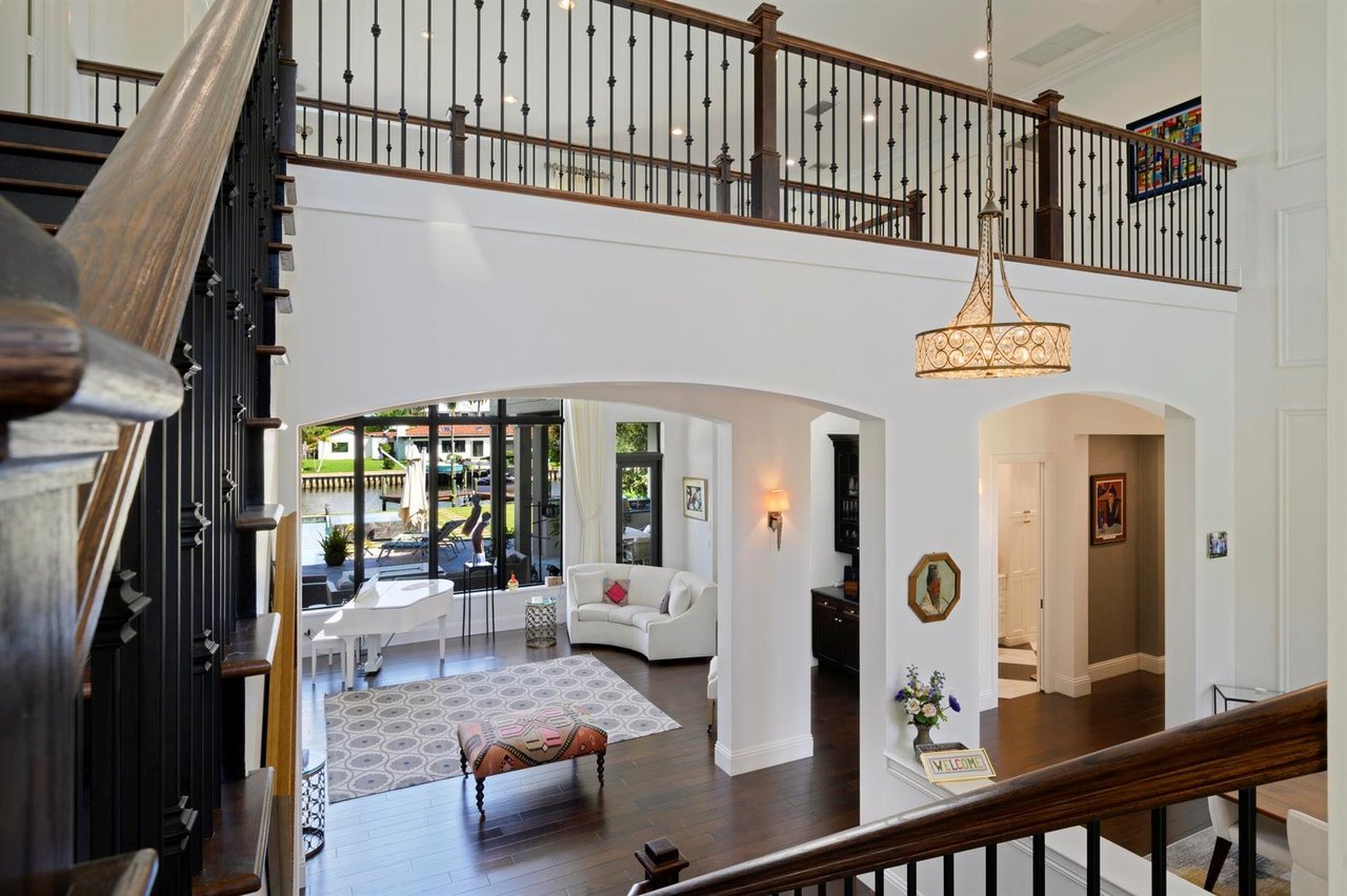 1950 Portage Landing N