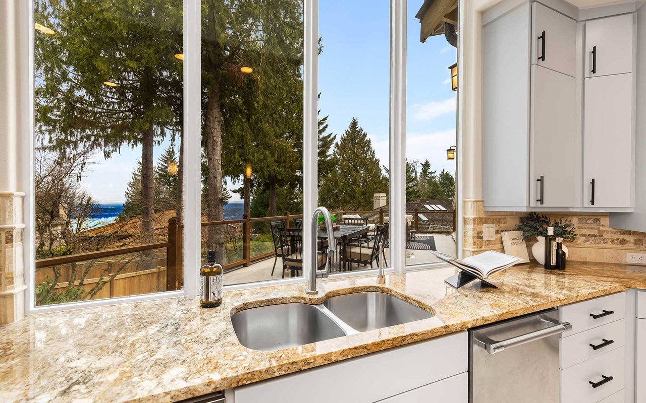 Custom-Built Lochwood-Lozier Home in Montreux