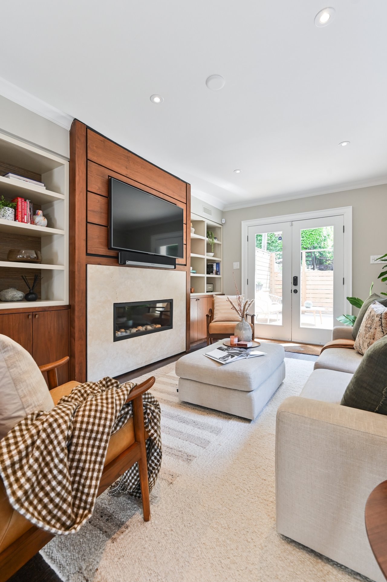 61 Gwynne Avenue, Toronto