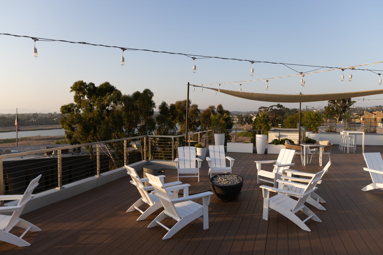  Downtown Carlsbad Coastal Residence 