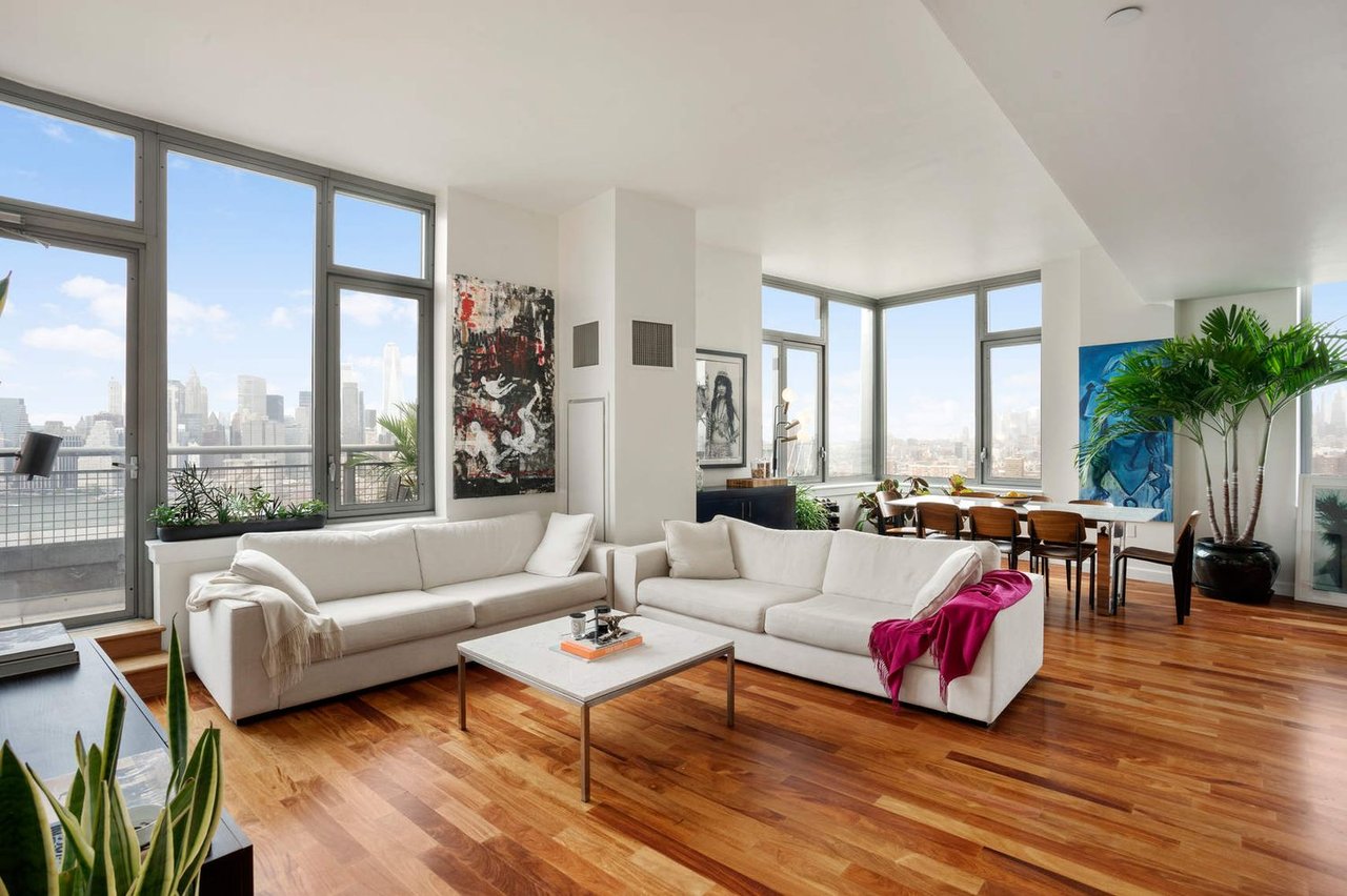 100 Jay St #32A 