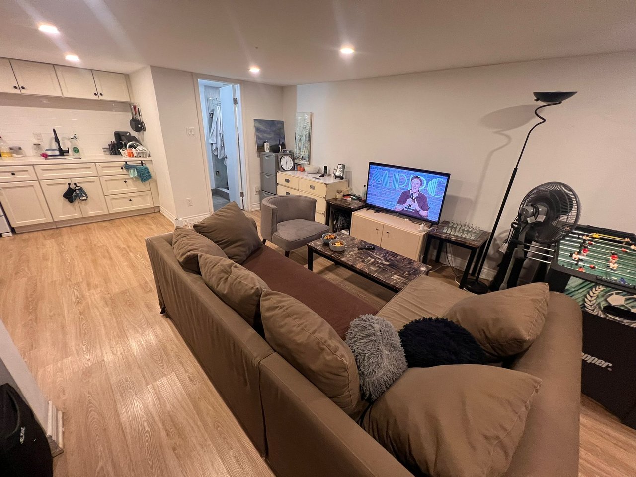 316 Queen St E Unit: 314