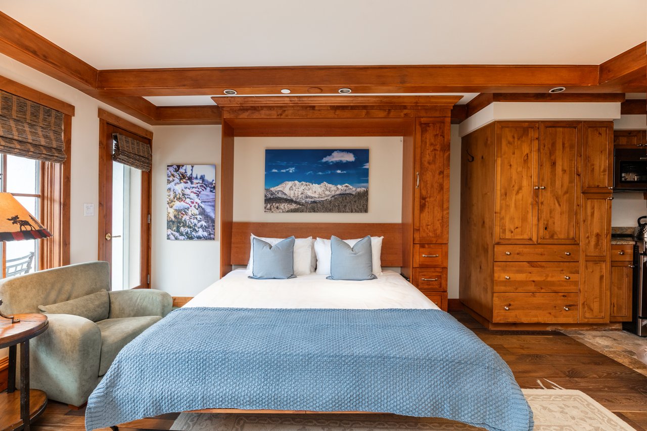 Lodge at Vail Condominium #246