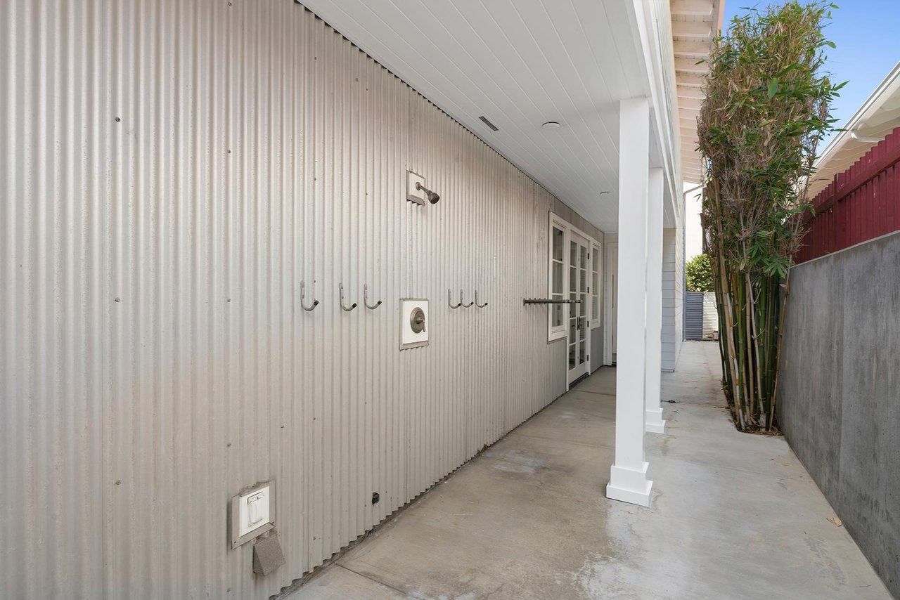 231 Tustin