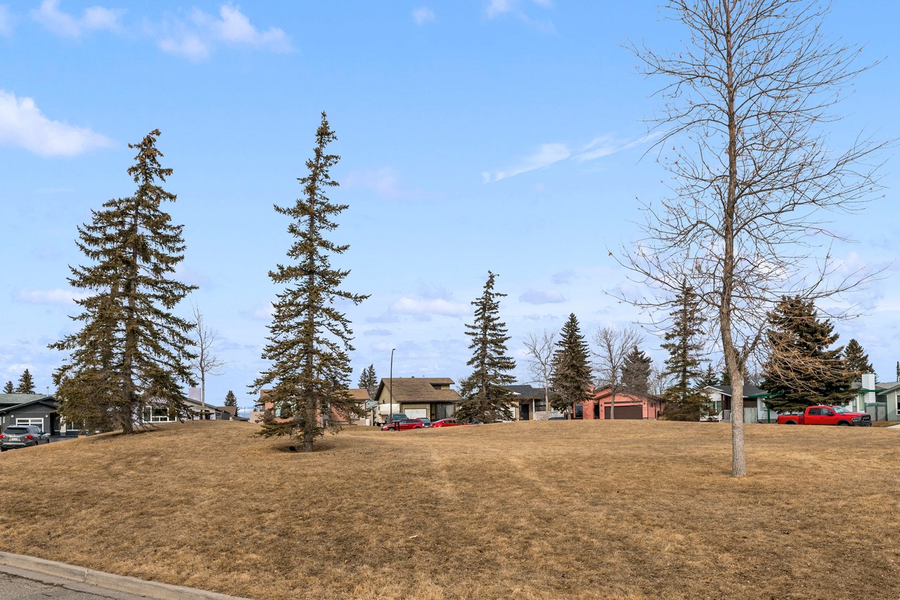370 Maitland Hill NE