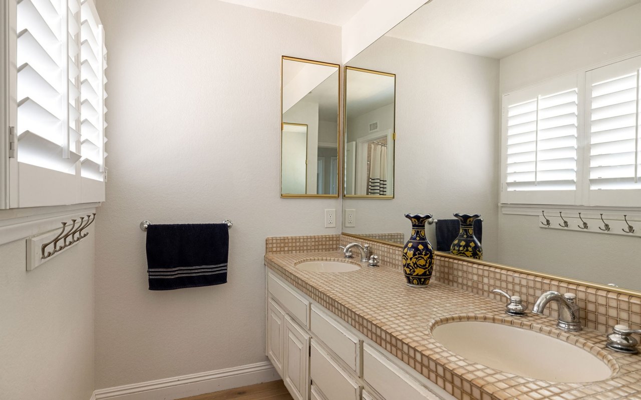 27 Los Monteros Drive