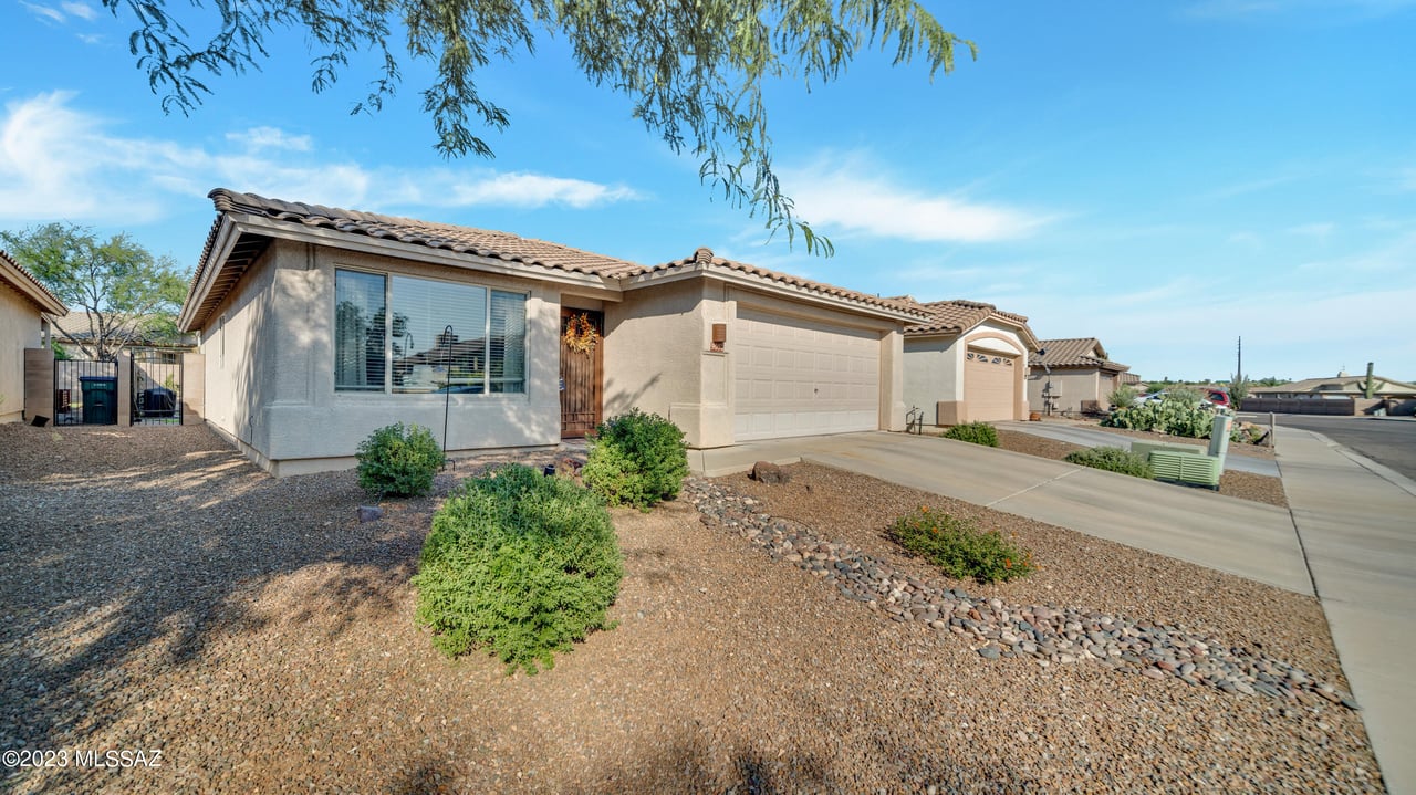 9052 N Sweet Acacia Pl