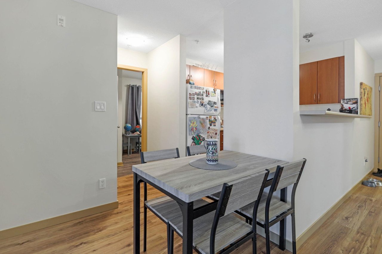 209-38003 Second Ave