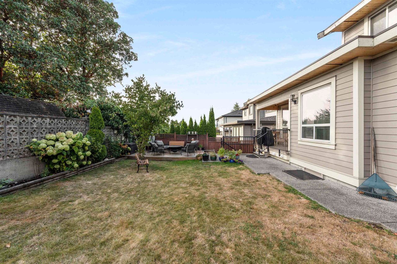 8855 Stegavik Ct