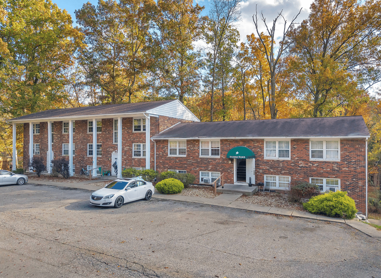 350 Long Street, North Vernon, Indiana (Sycamore Manor)| 16 units| Sold June 2026