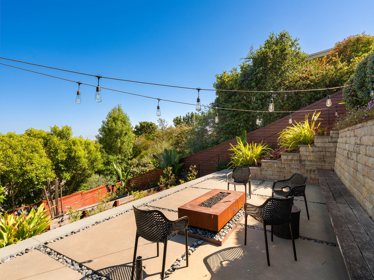 Stunning View Residence Built in 2015