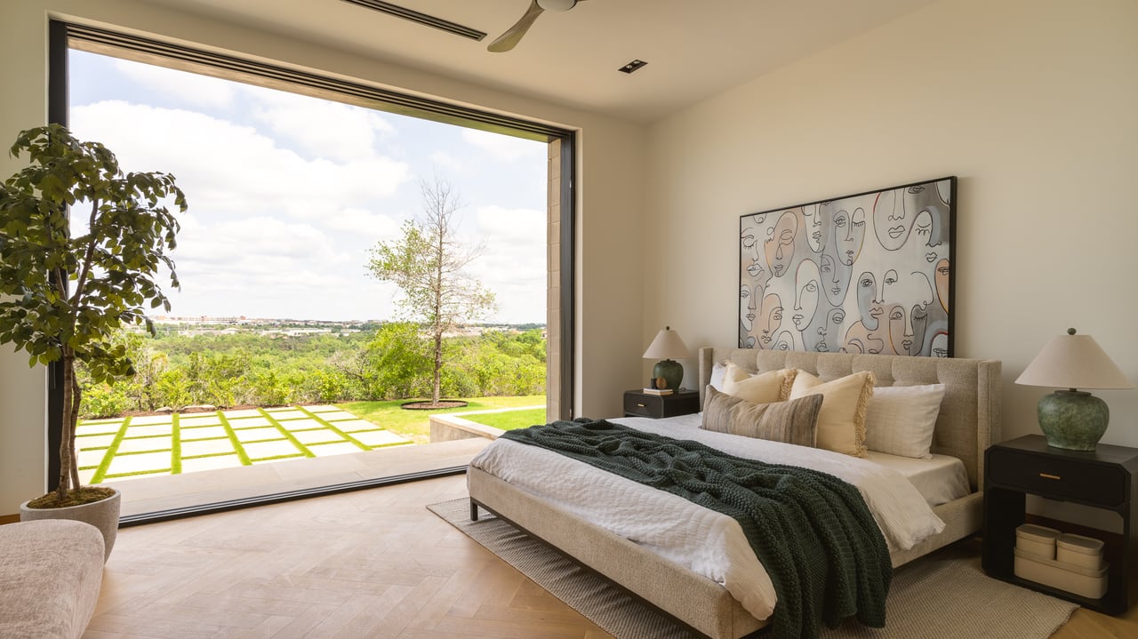 SPANISH OAKS ORGANIC MODERN