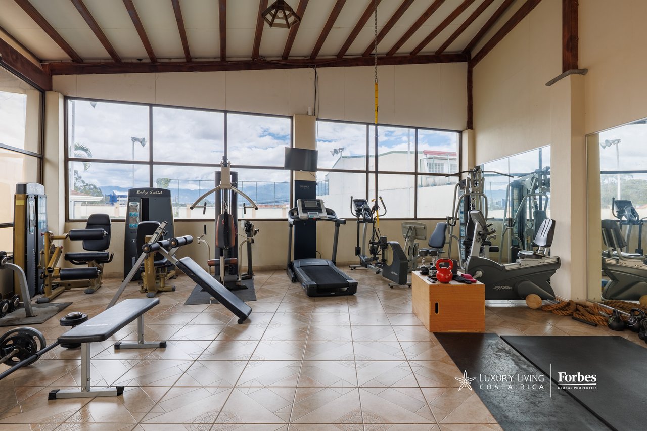 21560 - Casa Grand Court | Residence with Tennis Court in Moravia