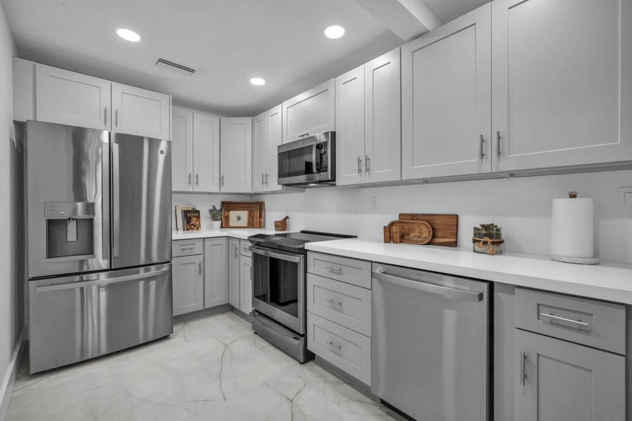 215 NE 17th Ave