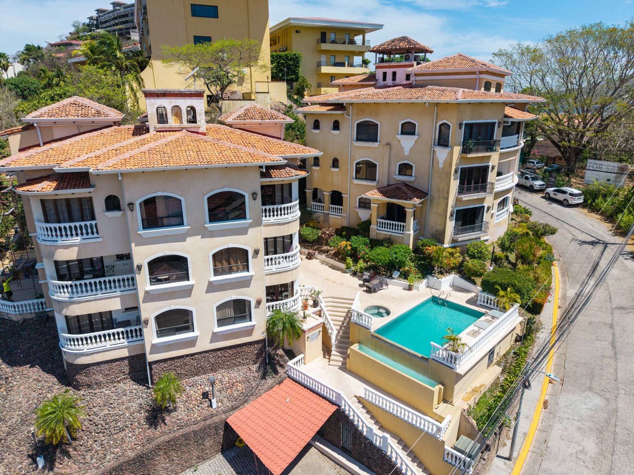 Marina Real 5 | Open Concept 2 Bedroom Condo Across From Flamingo Marina