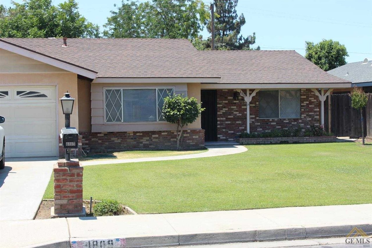 4809 Surrey Lane