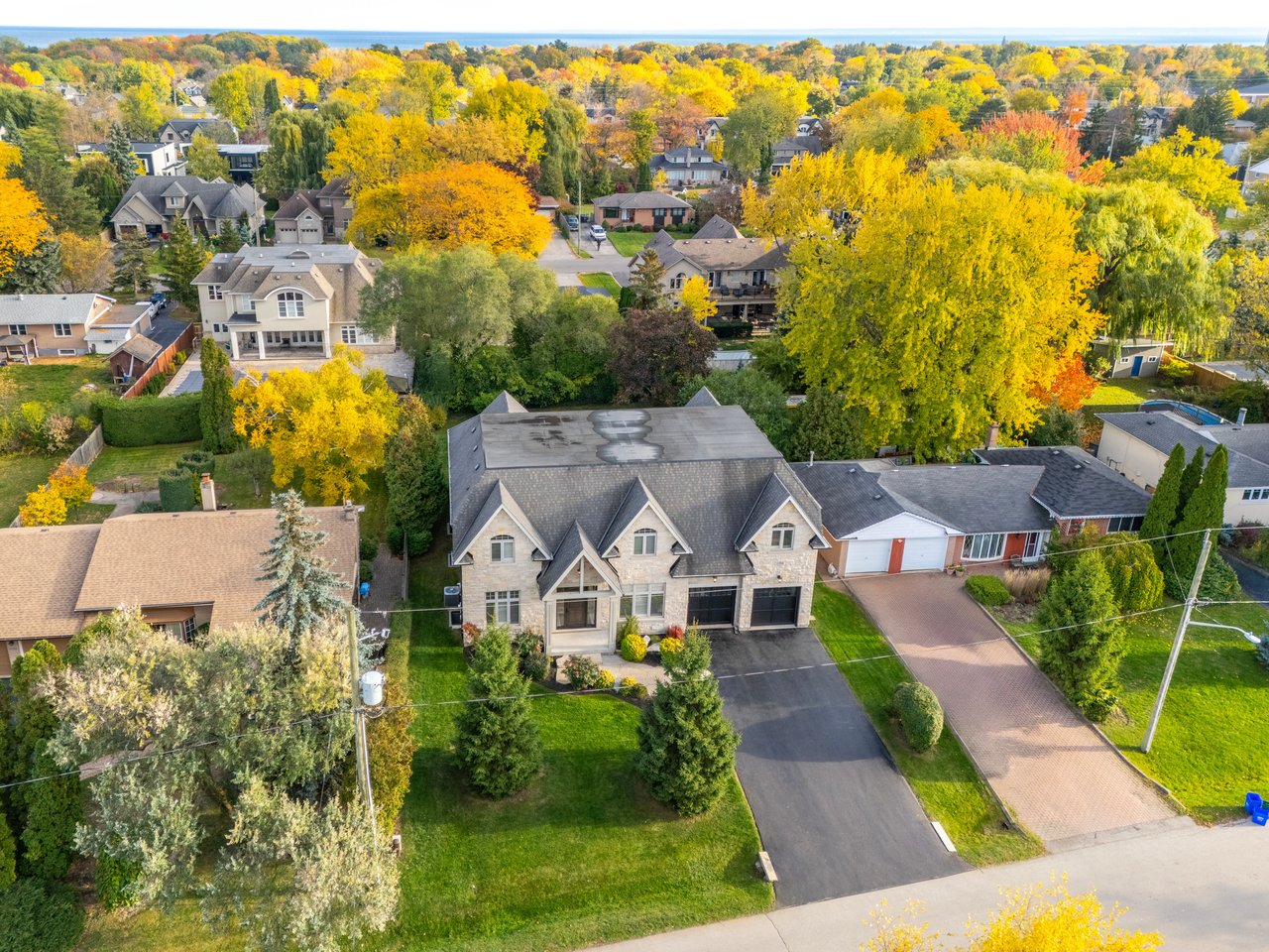 1356 Thornhill Drive