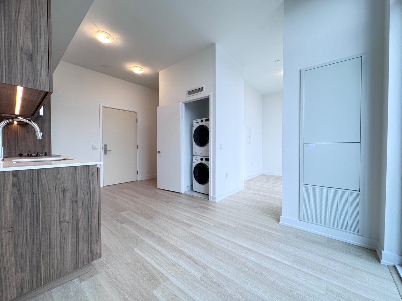 15 Richardson Street Unit: 1202