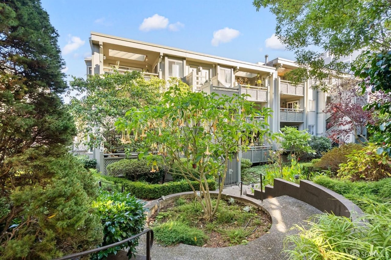 Beautifully Designed Garden View Condo w/ Private Patio!