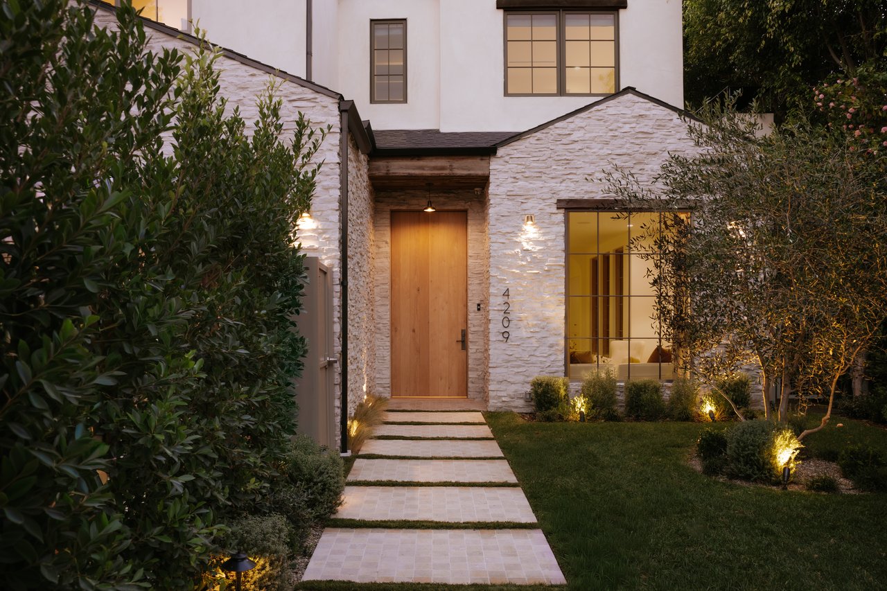 4209 Vantage Ave, Studio City