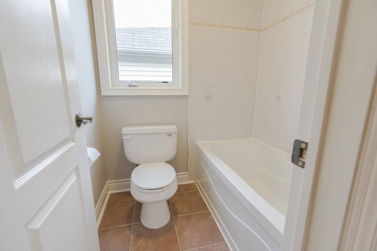 1648 Pennel Drive Unit: Upper