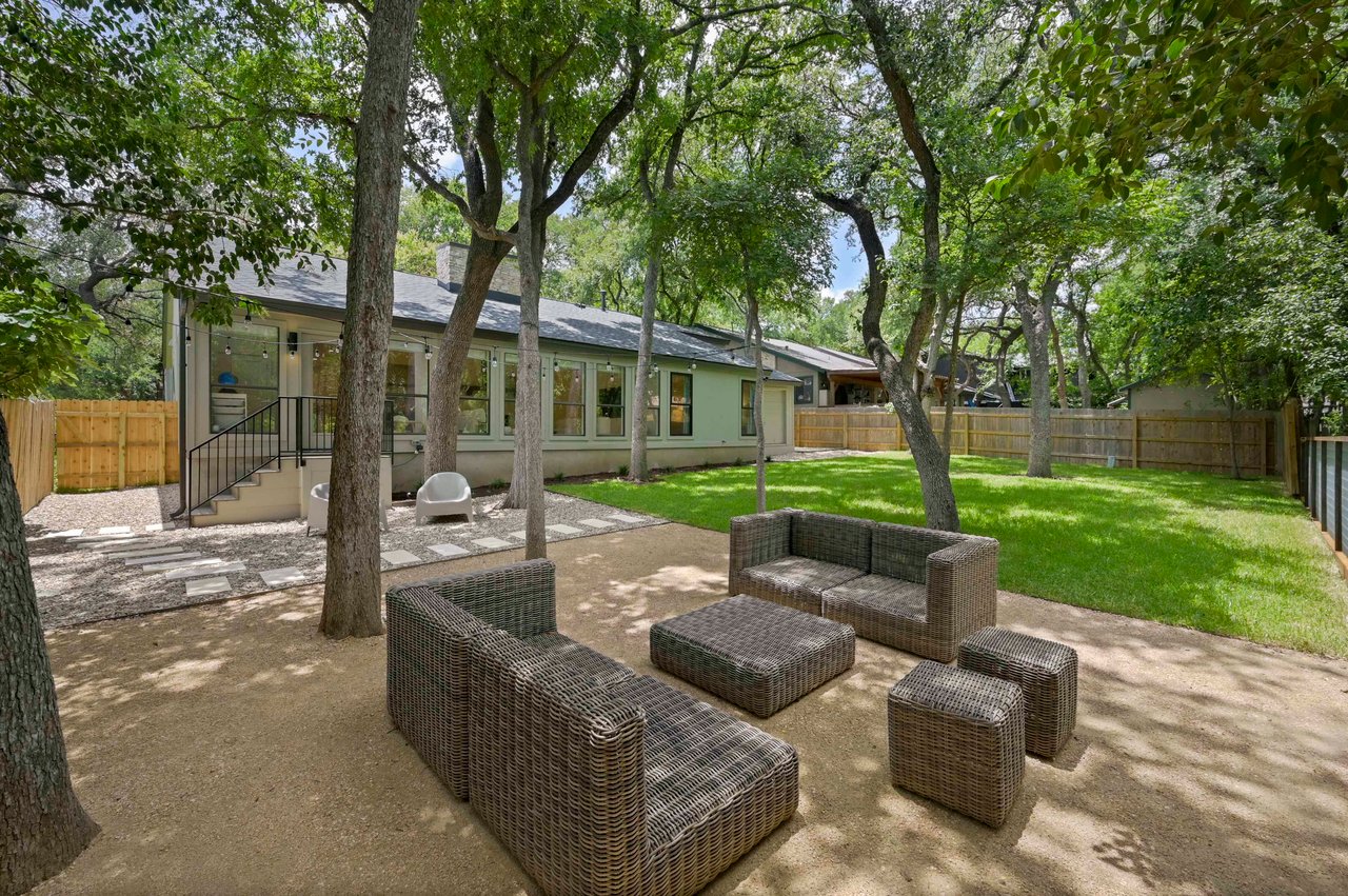 3212 Thousand Oaks Dr