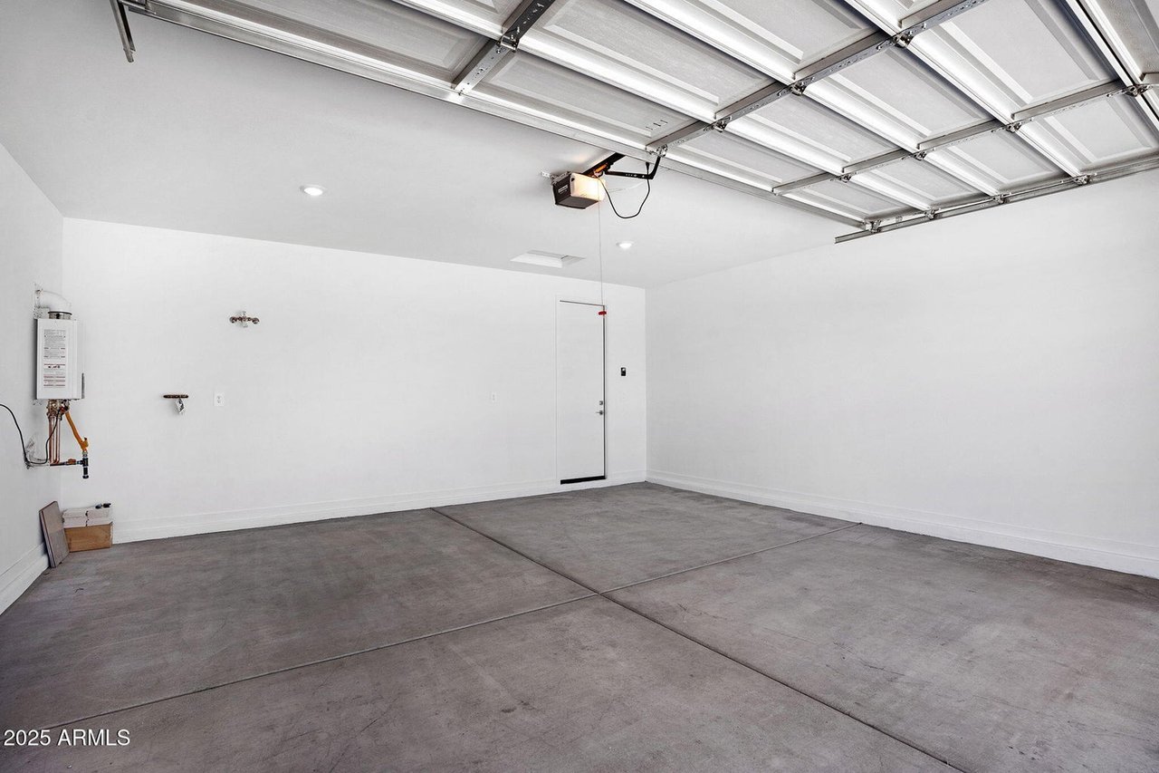4811 W HUNTER Trail