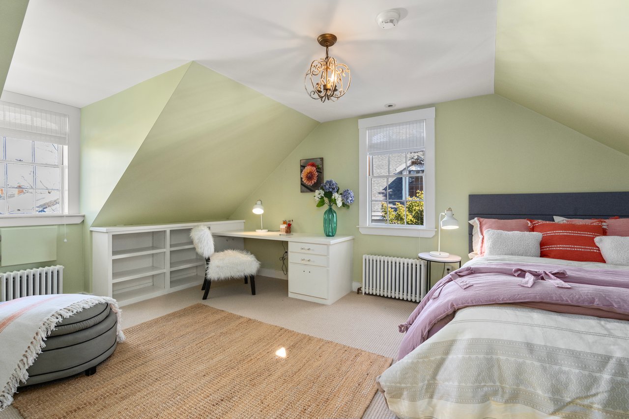  18 Ash Street, Cambridge, MA 02138