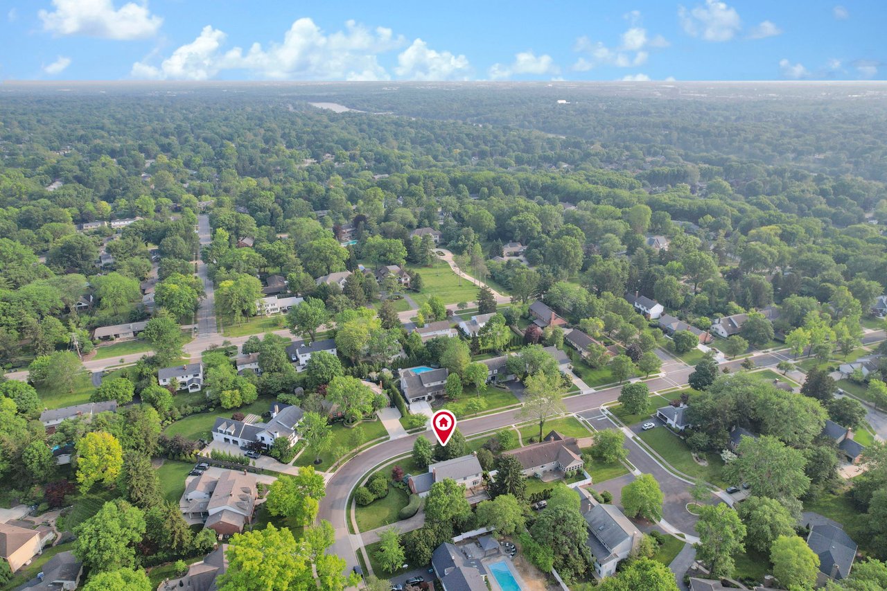 2560 CHARTWELL RD, UPPER ARLINGTON, OH 43220
