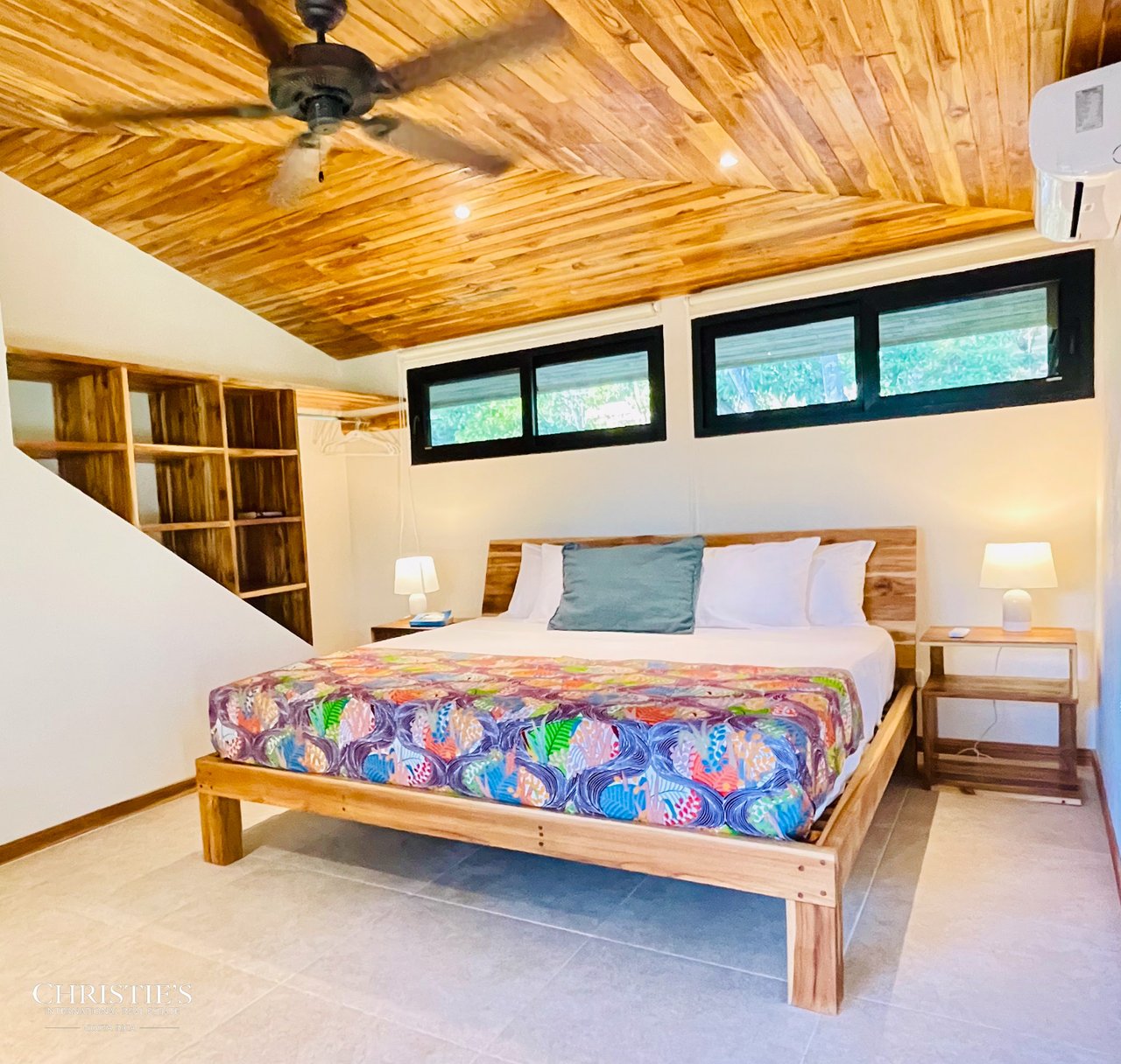 Tropical Villas Estate: A Unique Opportunity with 4 Private Villas