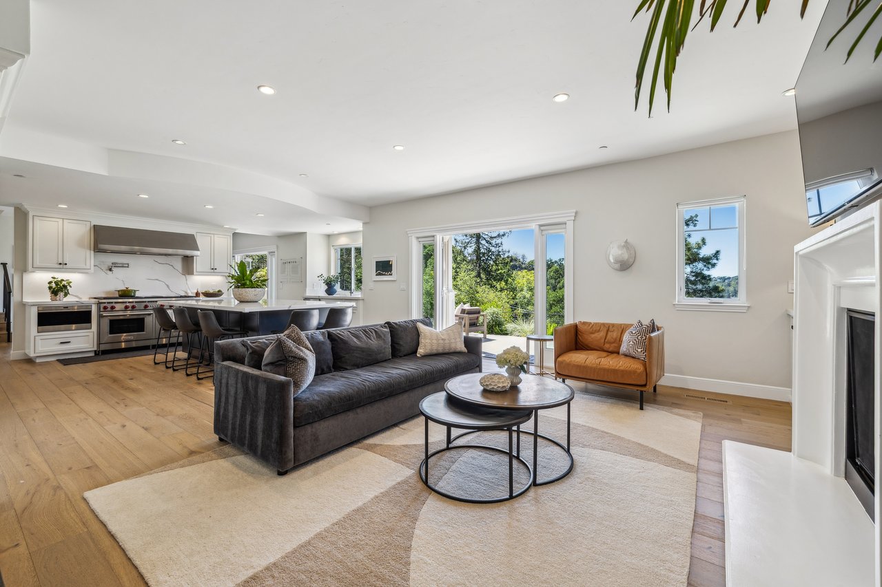 6 Live Oak Way