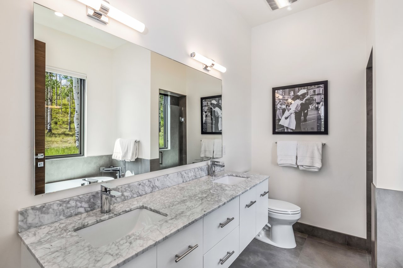 31 Taylor Creek Court