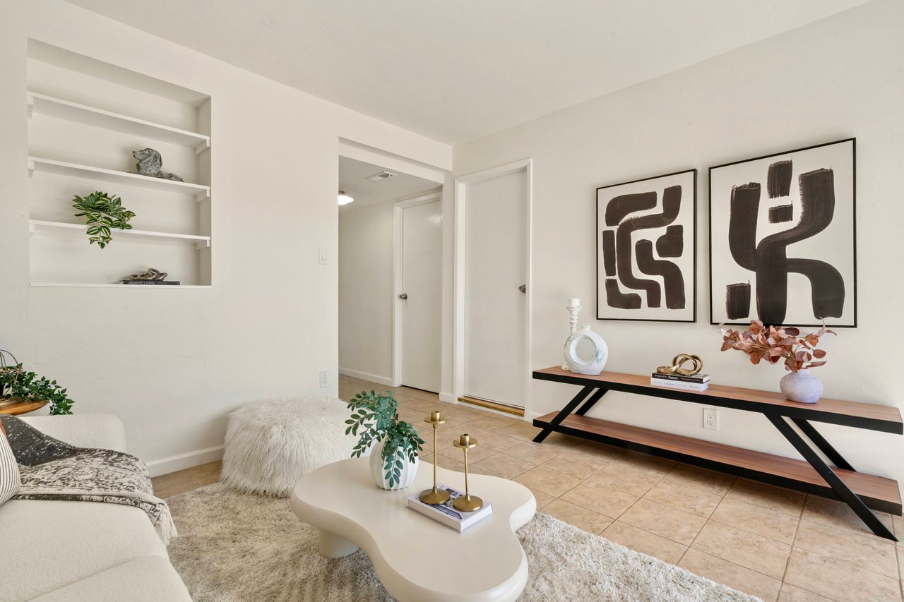 964 Gellert Blvd