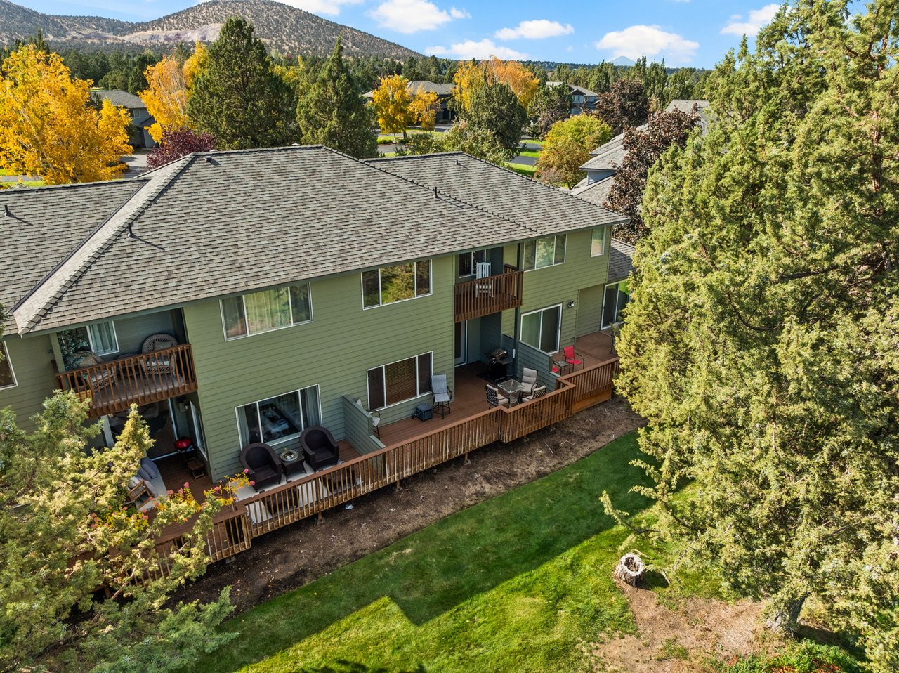 1044 Golden Pheasant Dr. 