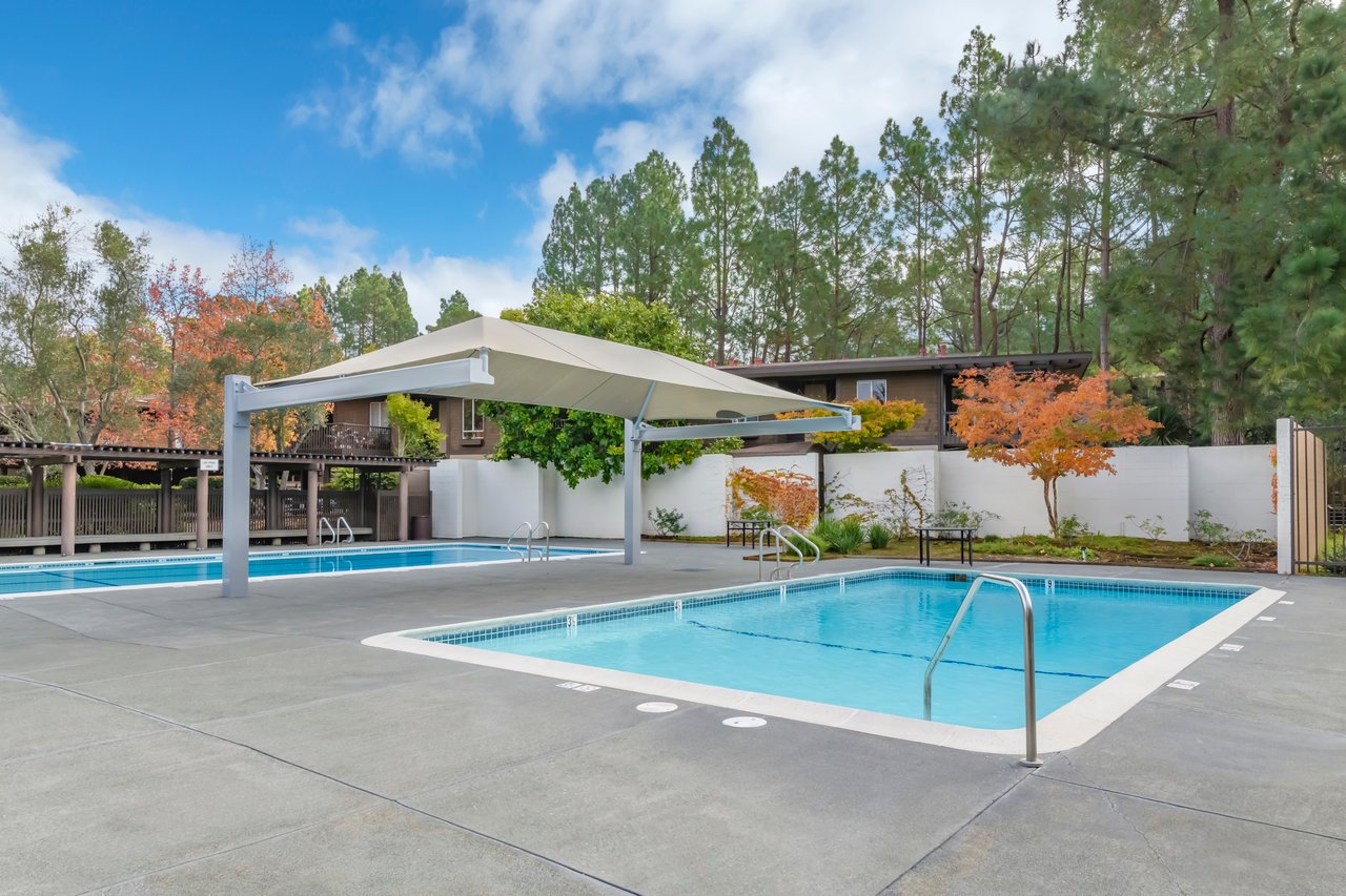 Charming Condo Offering Country Club Appeal