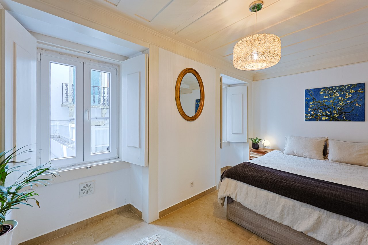 Trendy 1-Bedroom Duplex with Private Terrace in Lisbon’s Historic Heart
