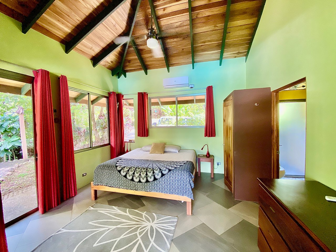 Charming 2-Bedroom Villa on 5 Acres with Creek Access and Income Potential