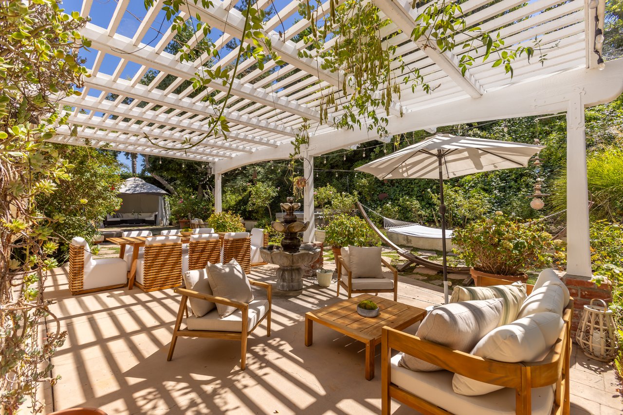 5985 Vista De La Luz