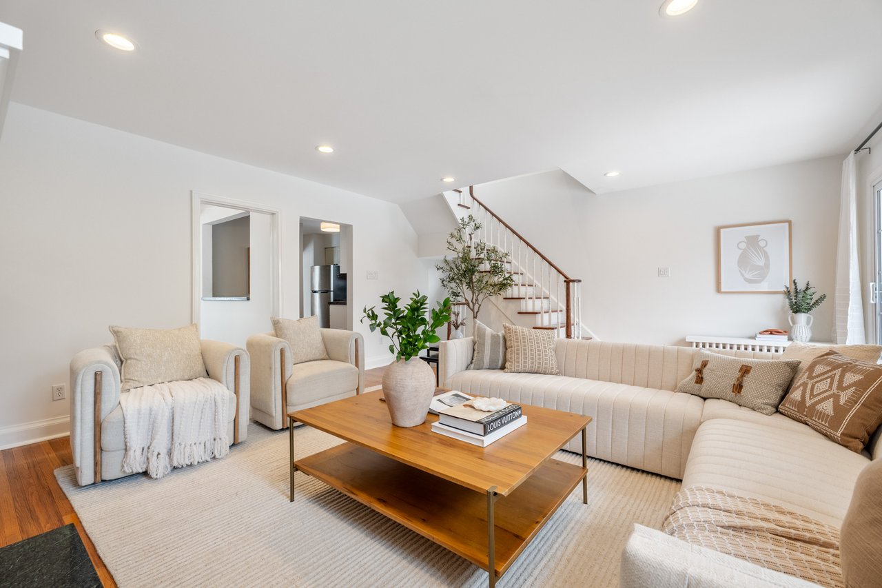 42 HUNT CLUB DRIVE