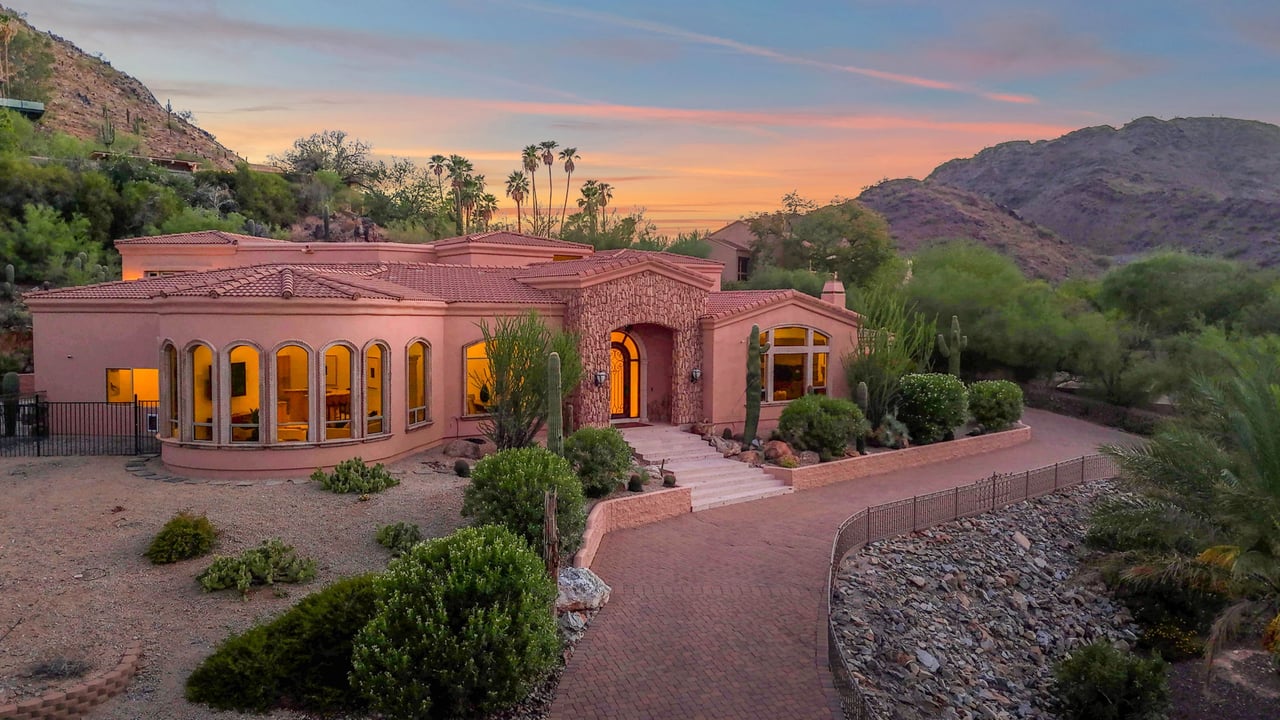 4141 E LAKESIDE Lane