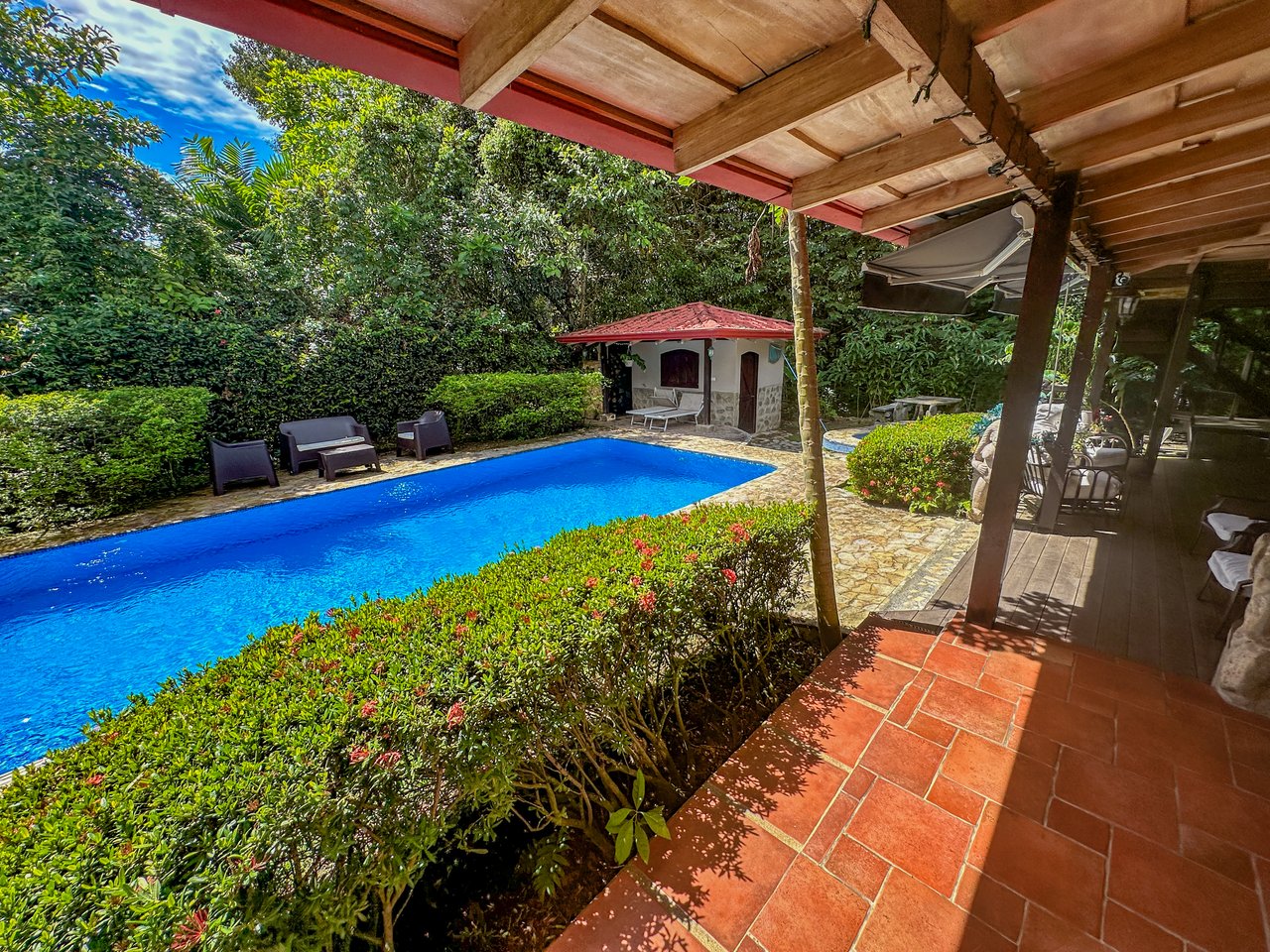 A riverfront 3-bed home on a large property In Ojochal, Costa Rica