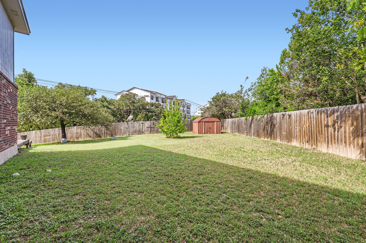 15300 lola Cove