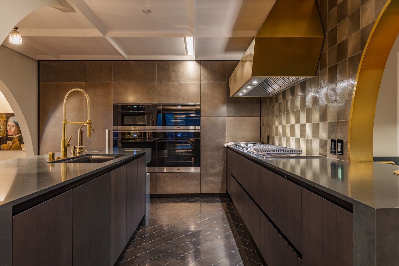 10727 Wilshire Blvd Unit: 1805, Wilshire Corridor